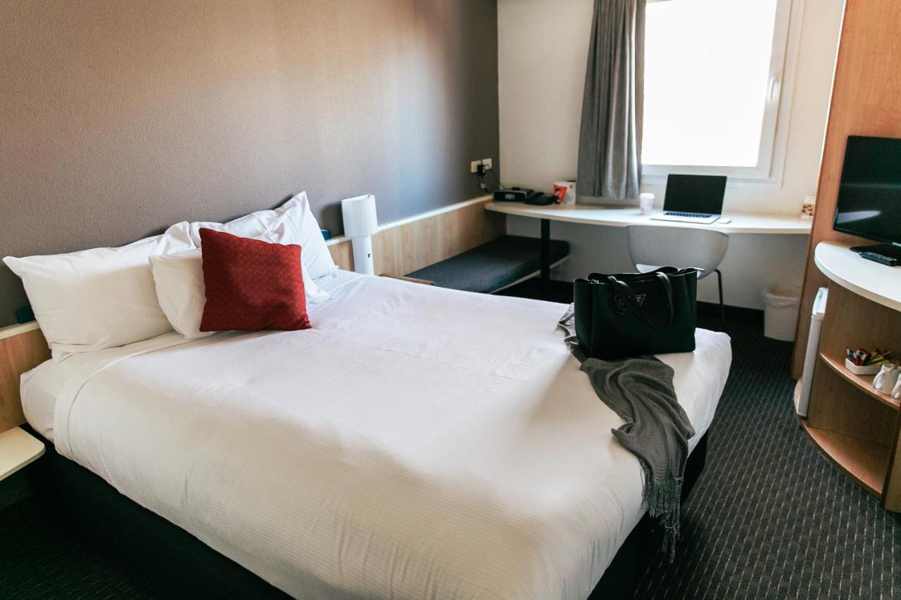 Ibis Newcastle Hotel Bagian luar foto
