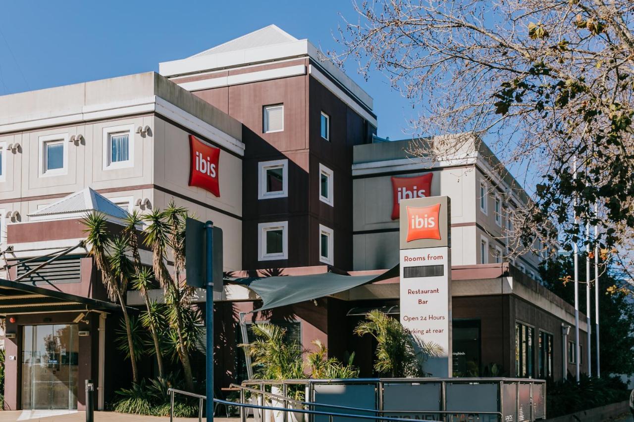 Ibis Newcastle Hotel Bagian luar foto
