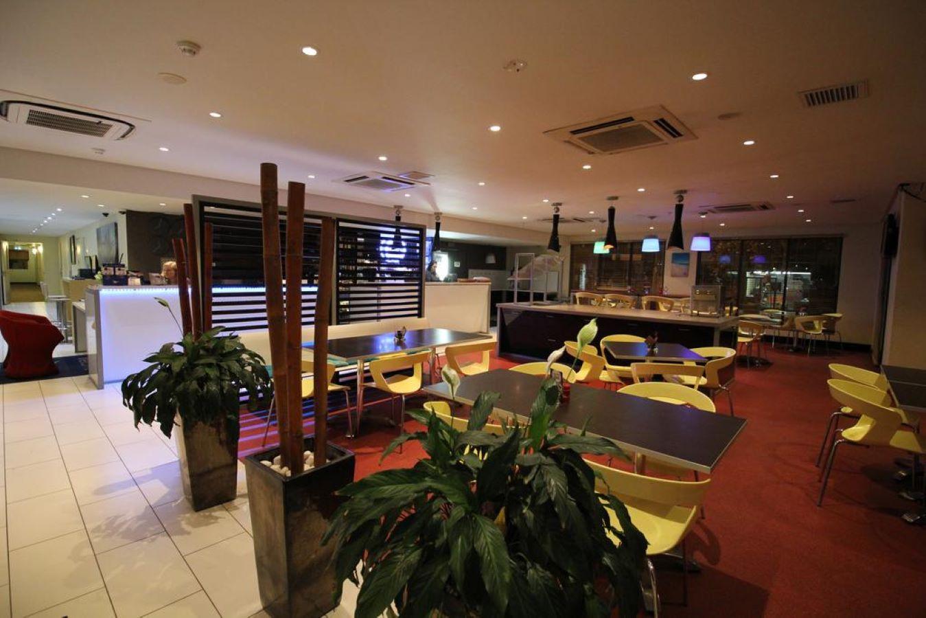 Ibis Newcastle Hotel Bagian luar foto