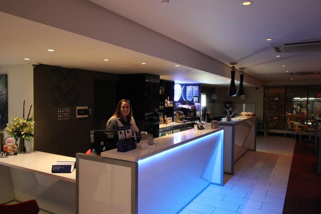 Ibis Newcastle Hotel Bagian luar foto