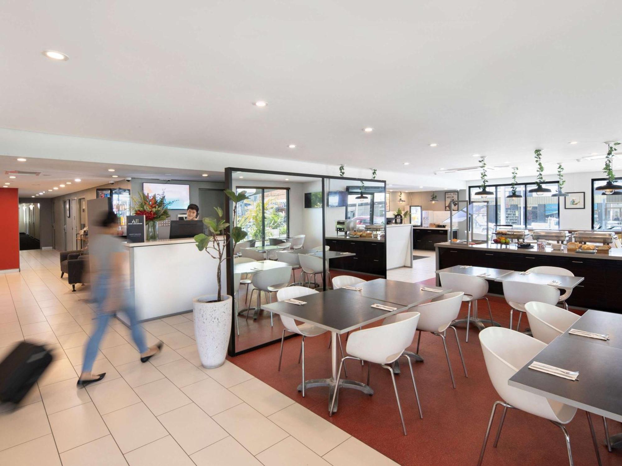 Ibis Newcastle Hotel Bagian luar foto