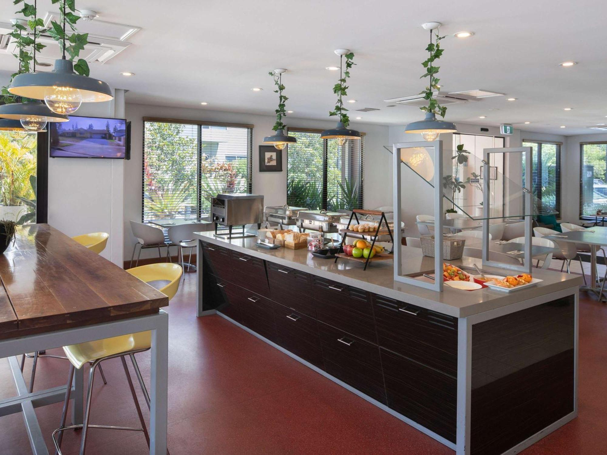 Ibis Newcastle Hotel Bagian luar foto