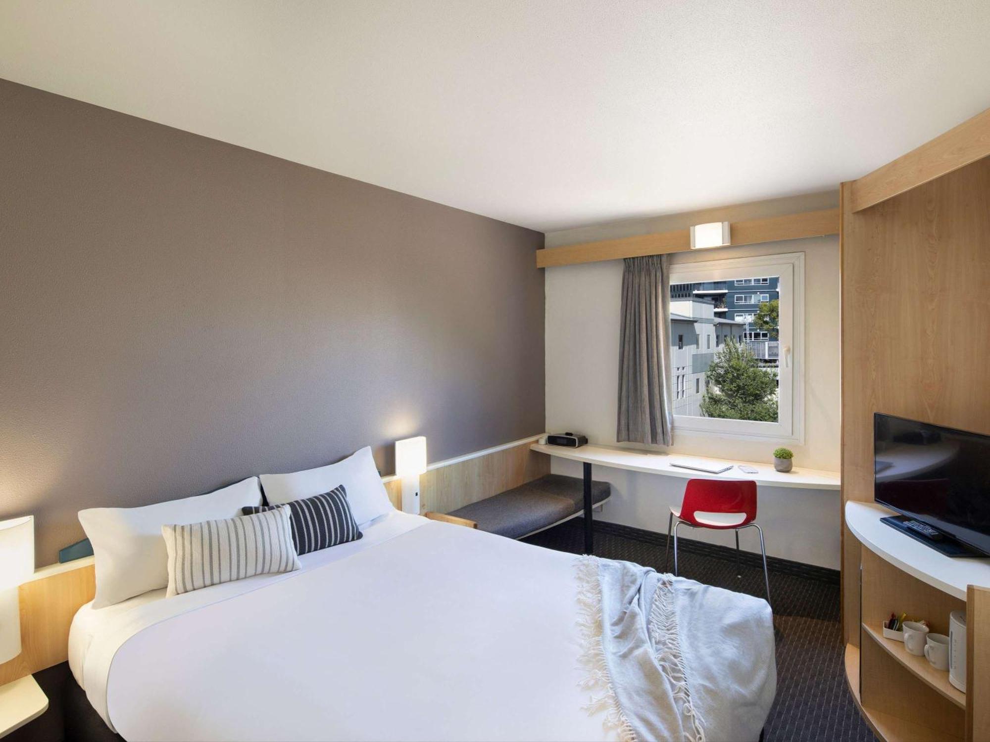 Ibis Newcastle Hotel Bagian luar foto